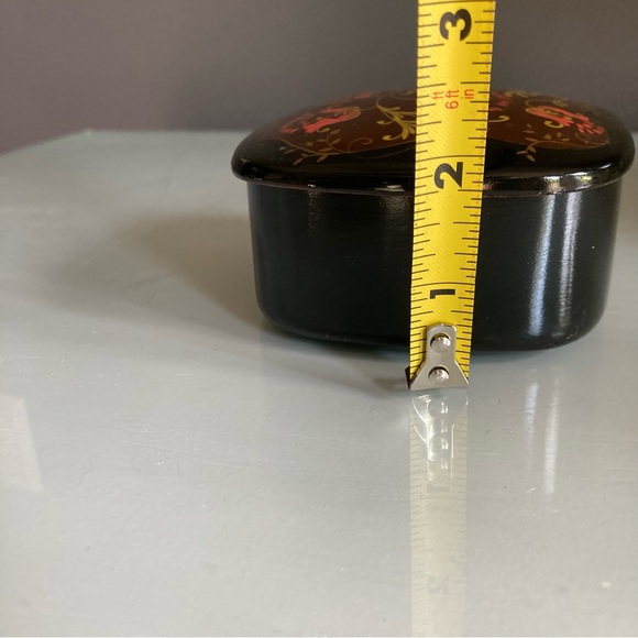 Vintage Hand Painted Metal Trinket Box - Picture 6 of 6